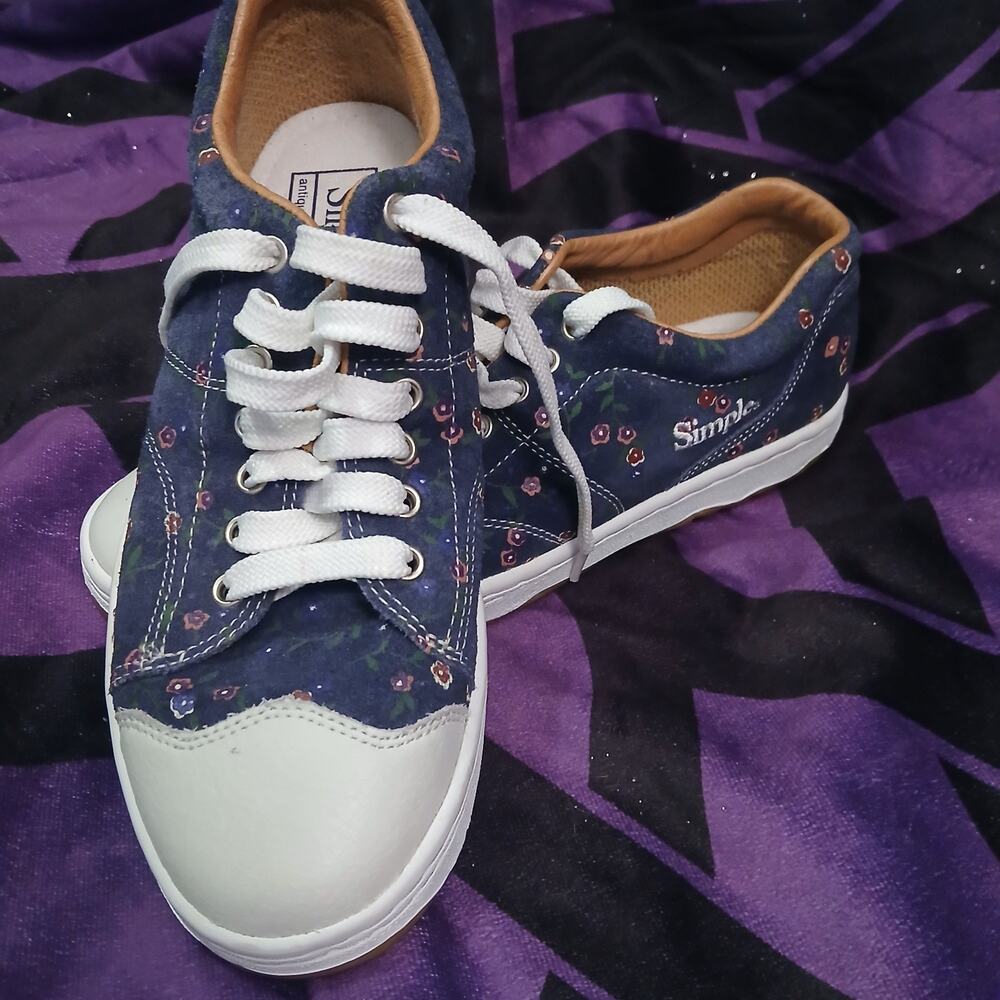 vintage Simple Shoes OS featuring a rare navy blue suede upper detailed with...